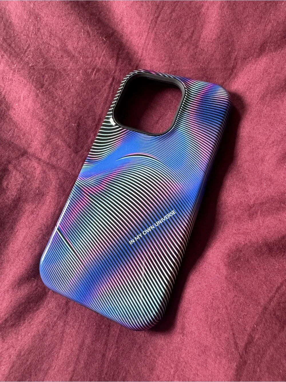 Blunt iPhone 15 Pro Protective Blue & Purple Wave Phone Case Magsafe